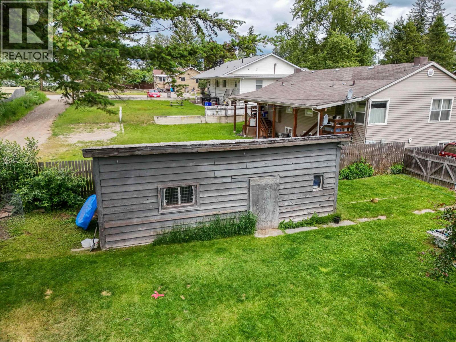 563 JONES STREET - 31