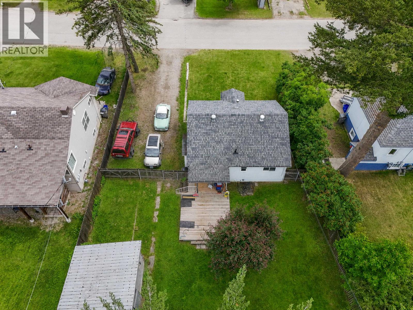 563 JONES STREET - 34