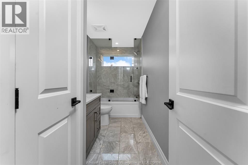 137 GARY AVENUE - 23