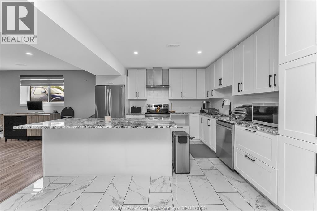 137 GARY AVENUE - 27