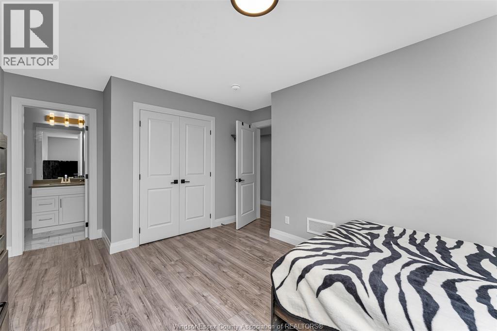 137 GARY AVENUE - 34