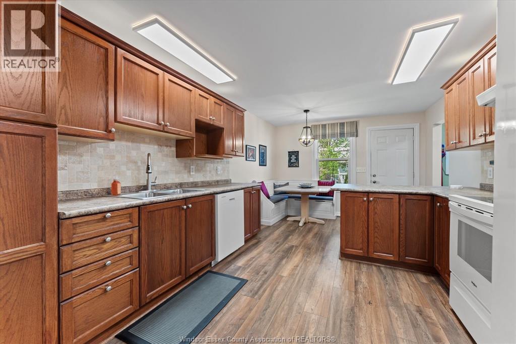 3560 BARRYMORE - 8