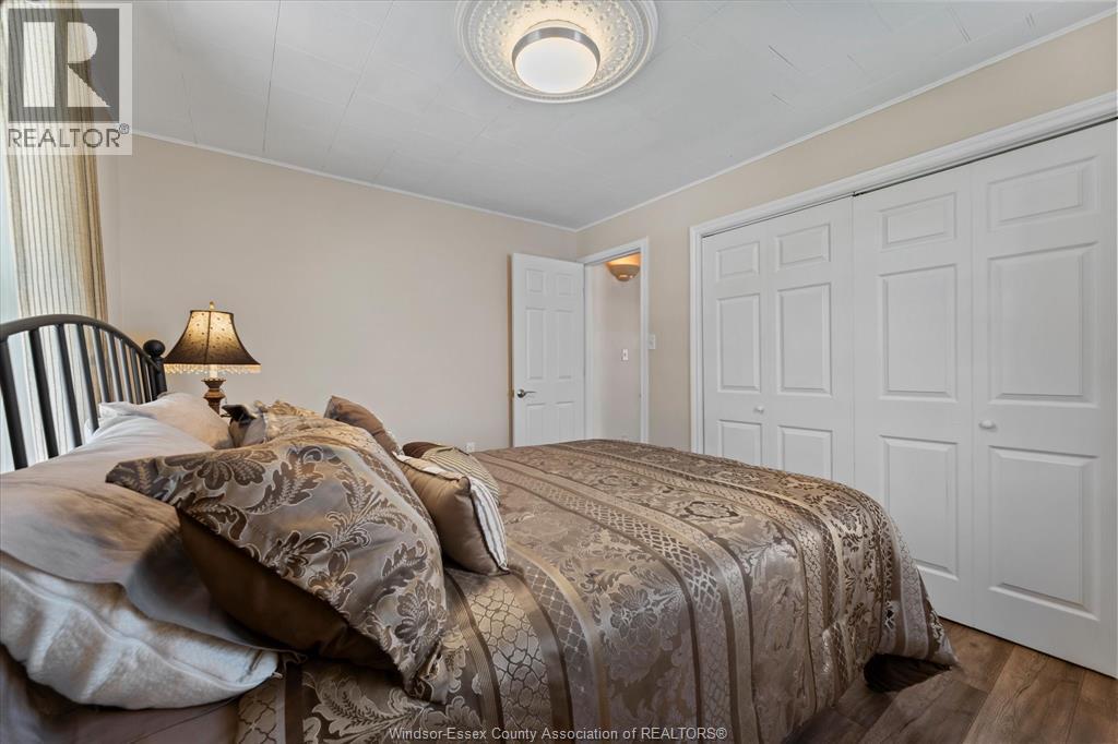 3560 BARRYMORE - 19
