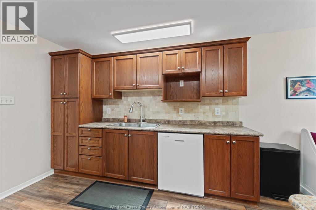 3560 BARRYMORE - 11