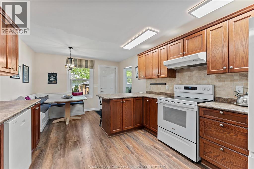 3560 BARRYMORE - 10
