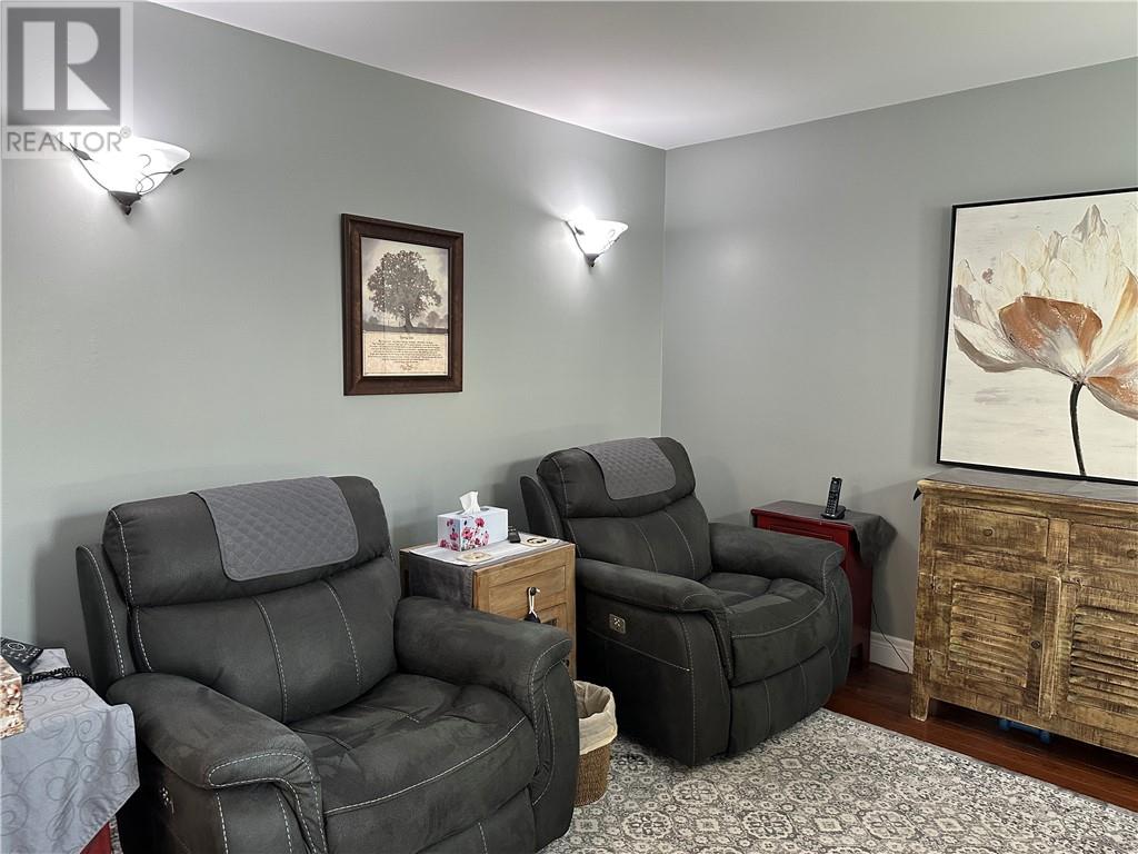 1564 Cecile Street - 19
