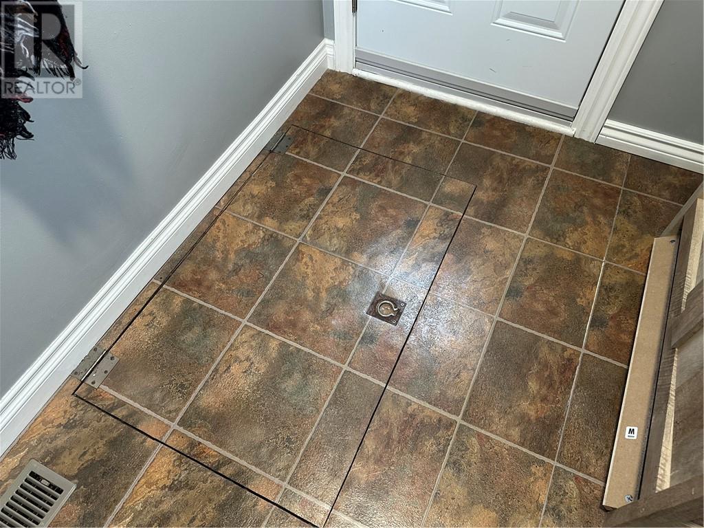 1564 Cecile Street - 32