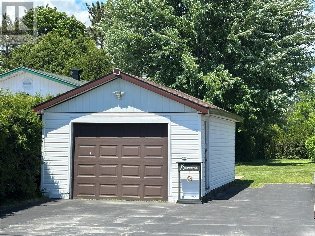 1564 Cecile Street - 6