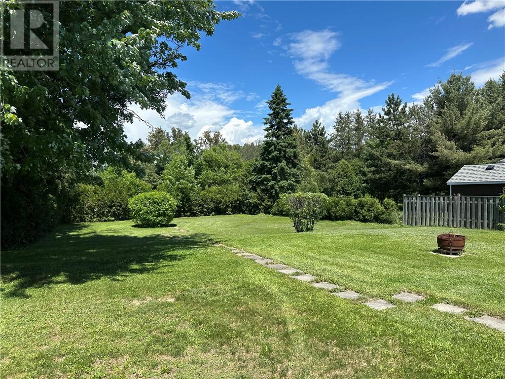 1564 Cecile Street - 9