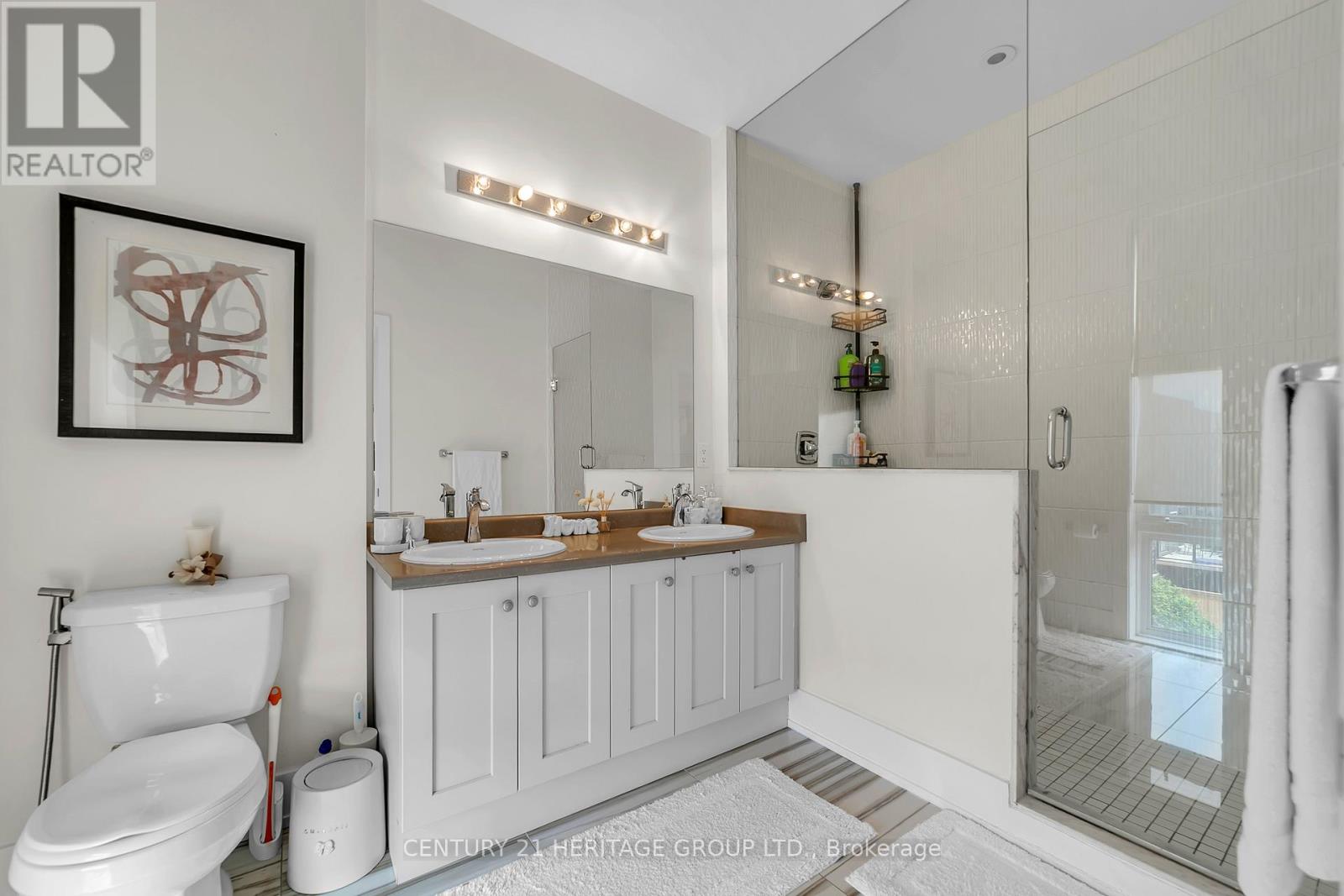 9136 BATHURST STREET - 16