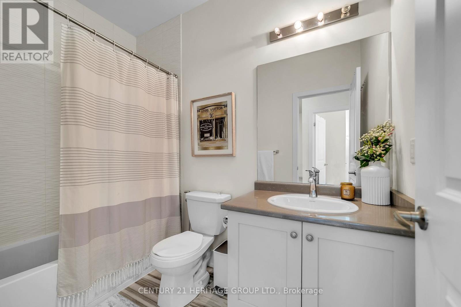 9136 BATHURST STREET - 17