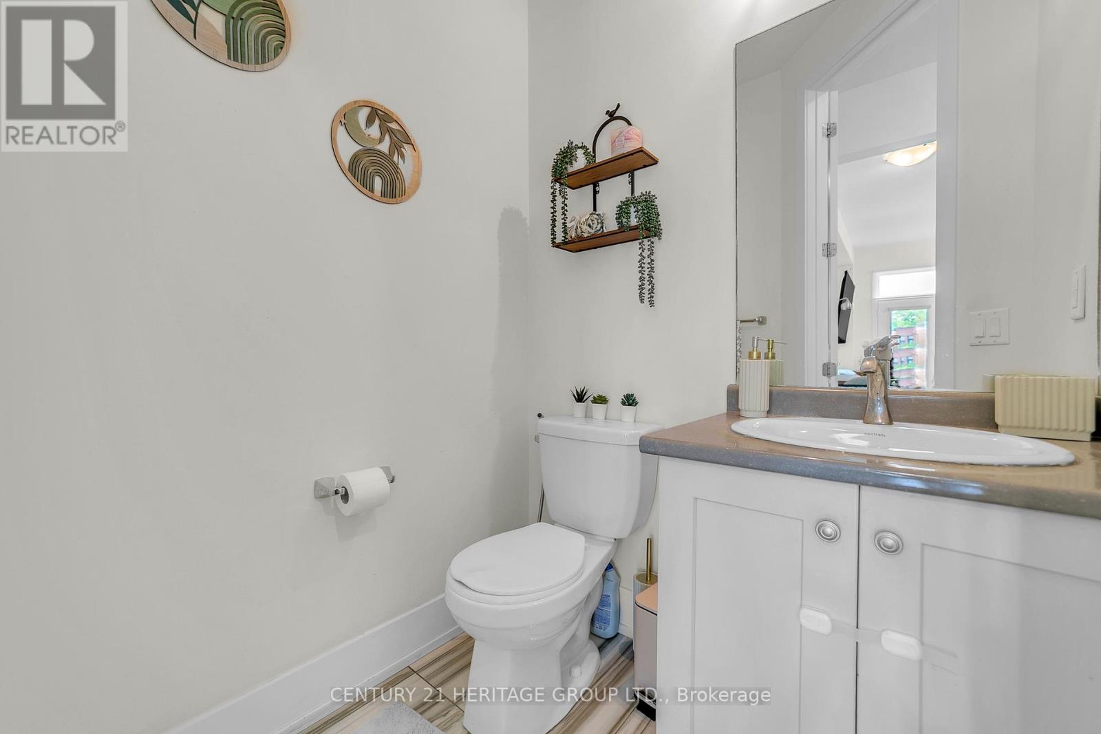 9136 BATHURST STREET - 12