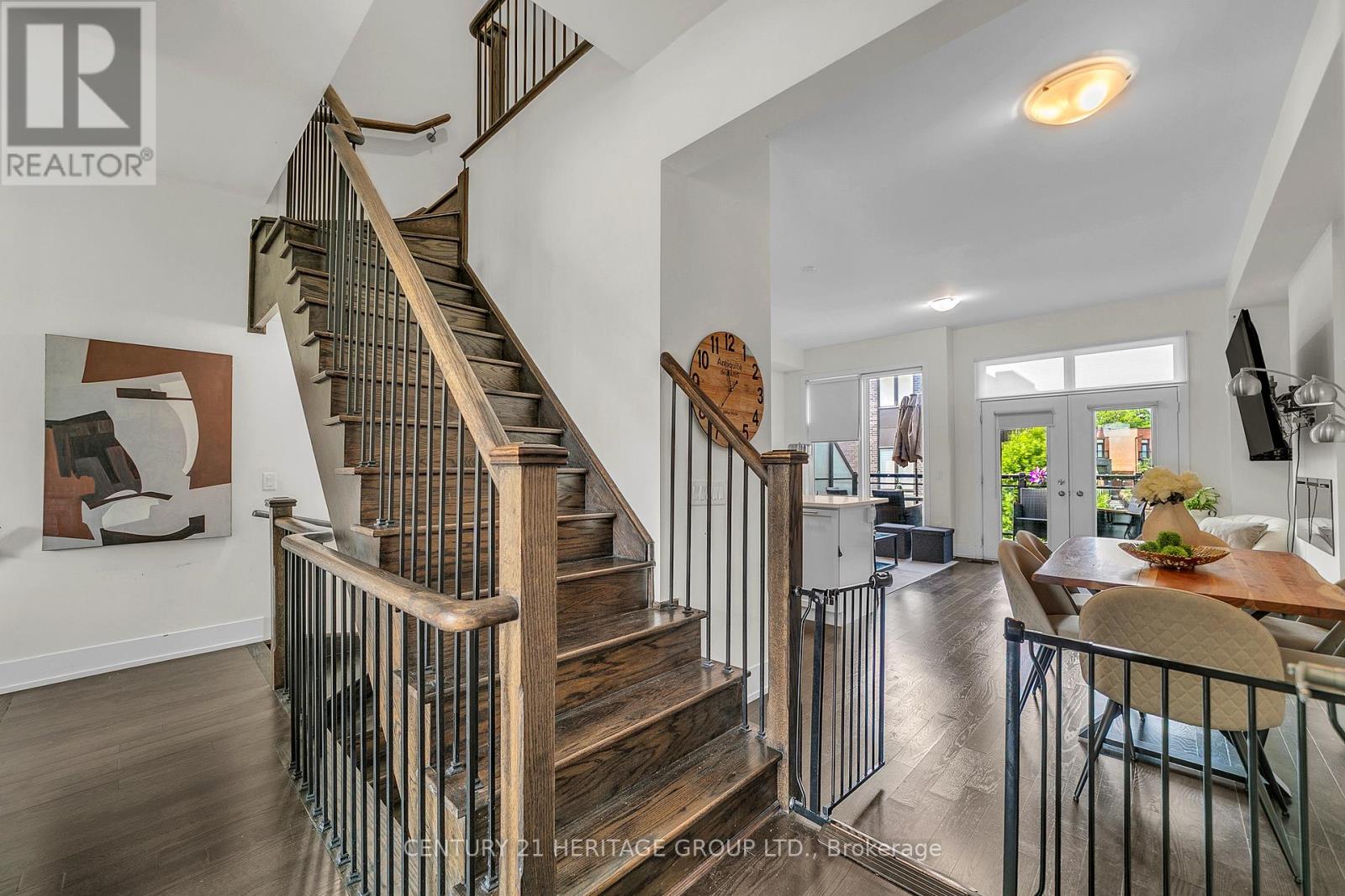 9136 BATHURST STREET - 7