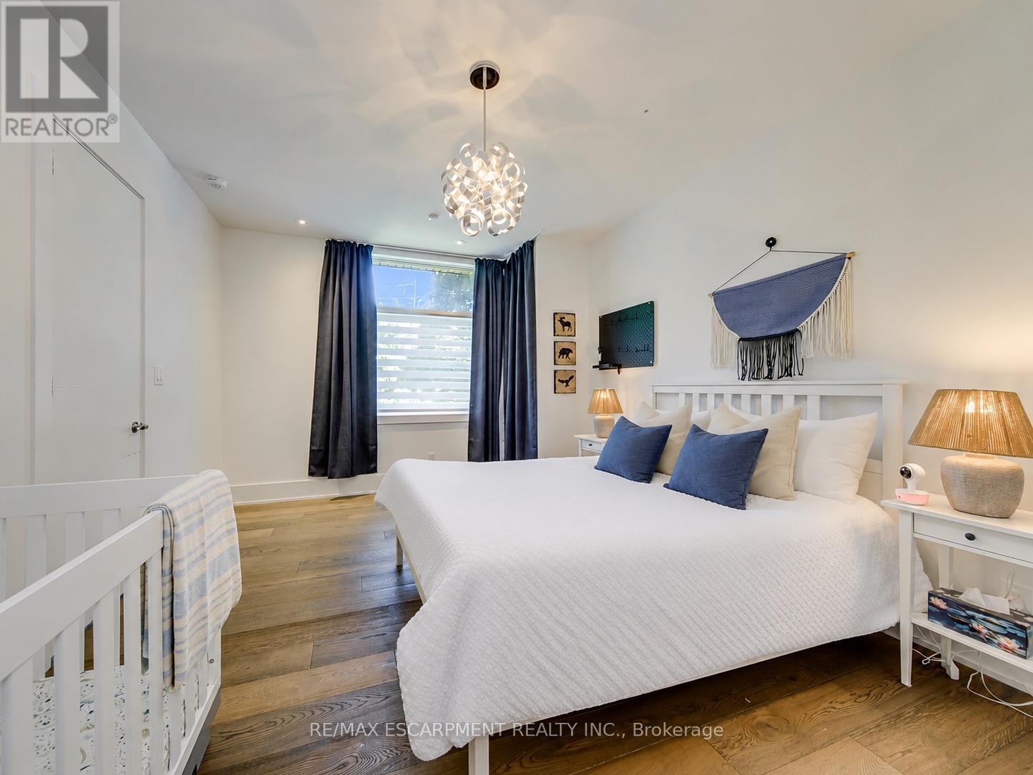 2104 DEVON ROAD - 32