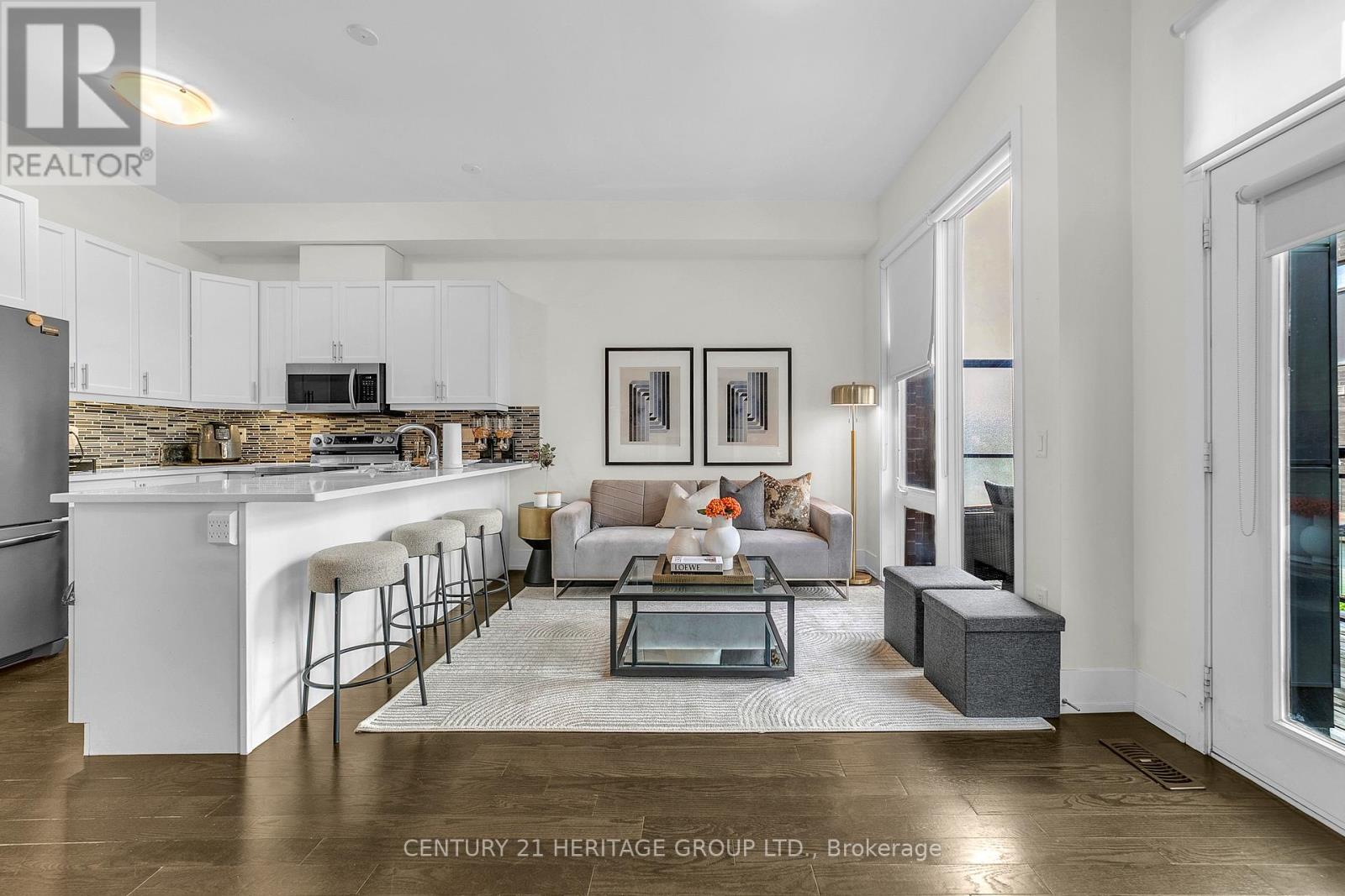 9136 BATHURST STREET - 4