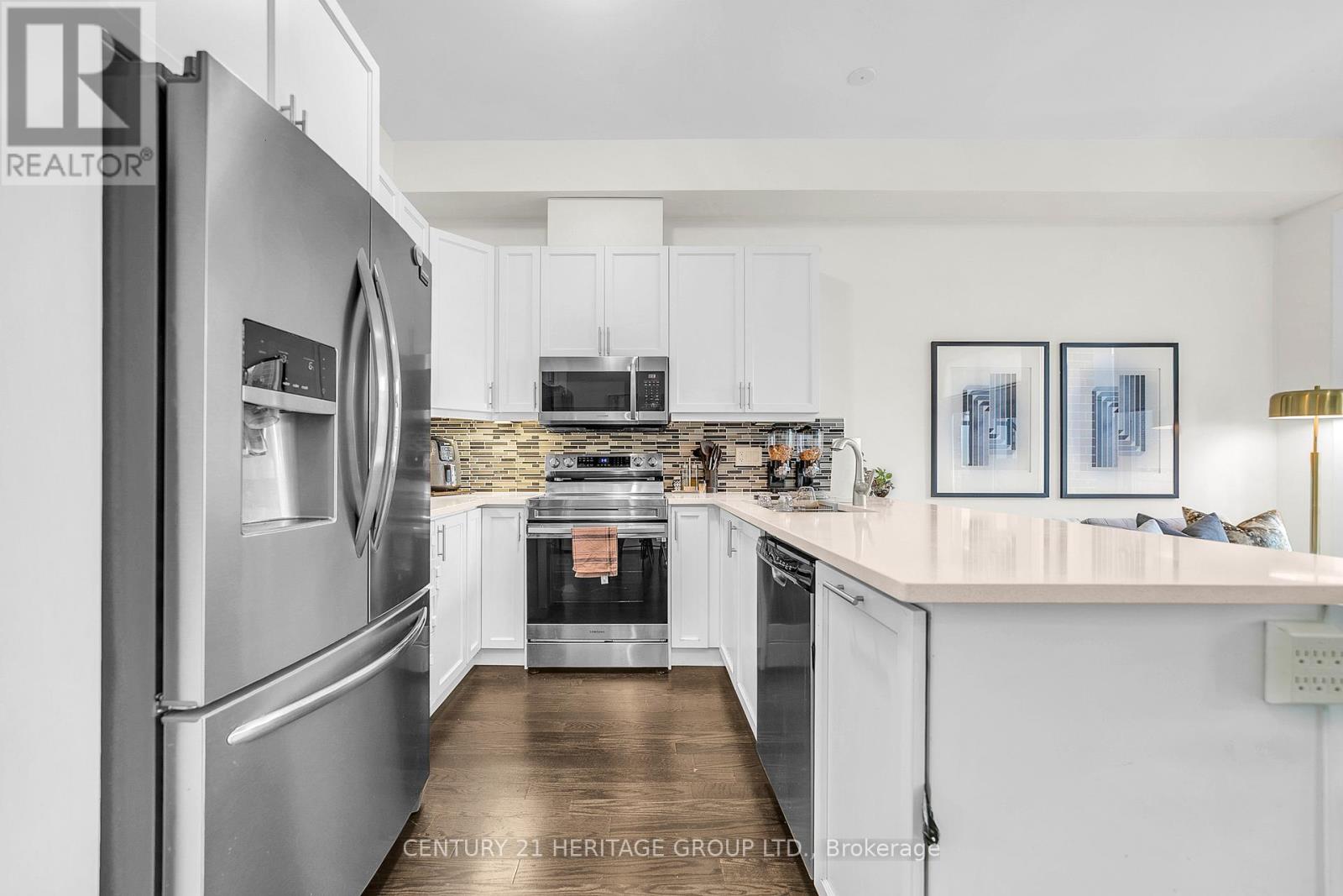 9136 BATHURST STREET - 8