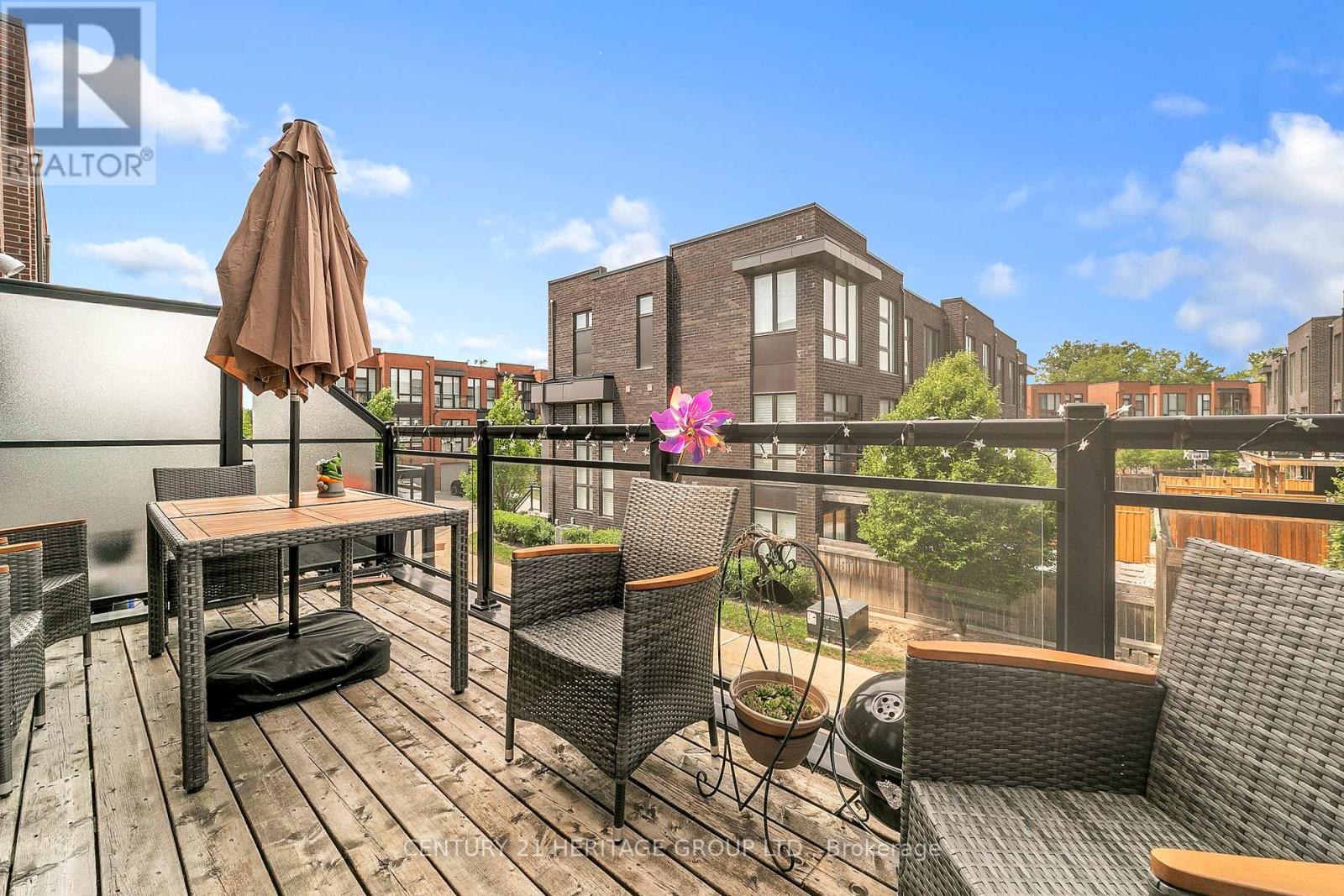 9136 BATHURST STREET - 2
