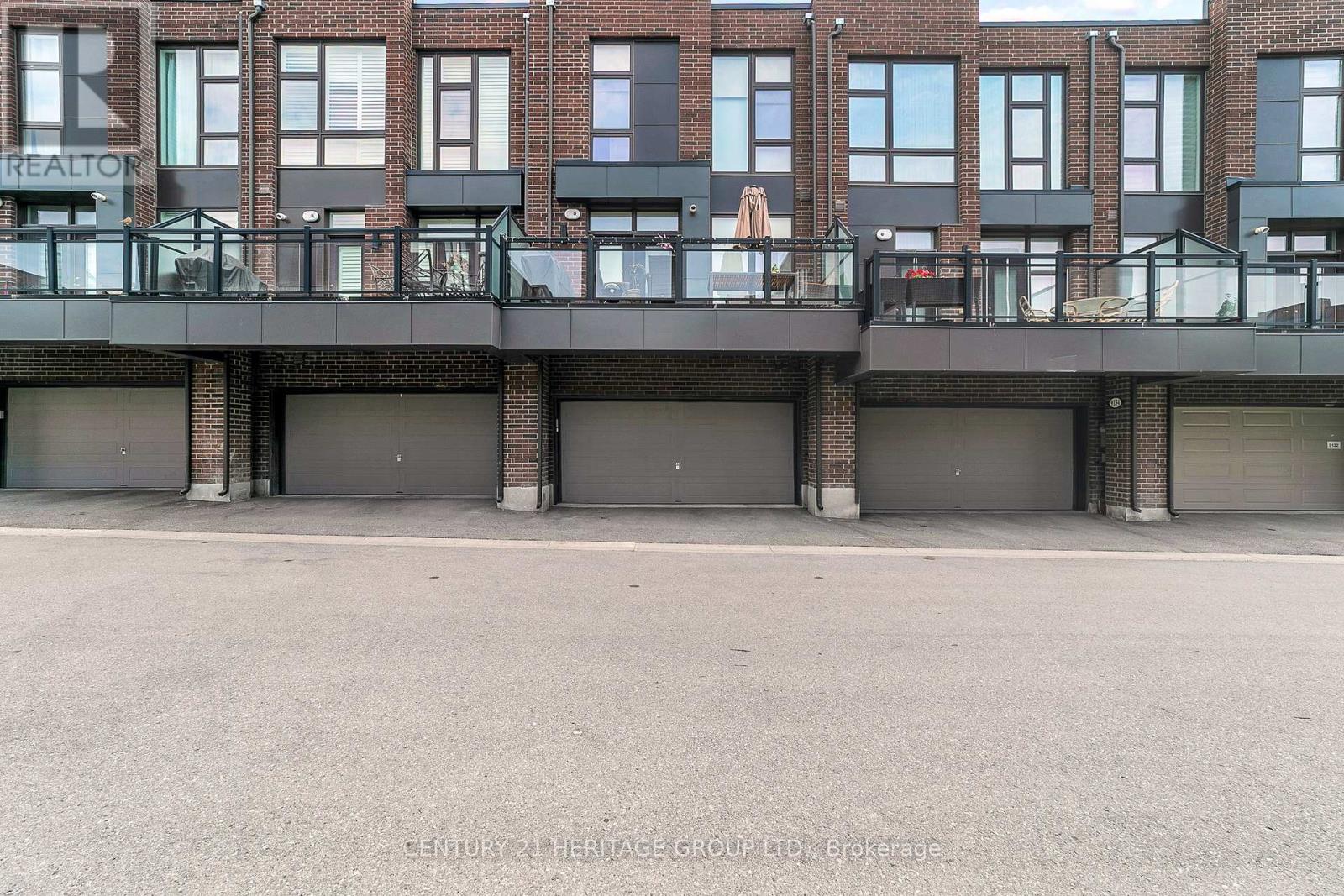 9136 BATHURST STREET - 22