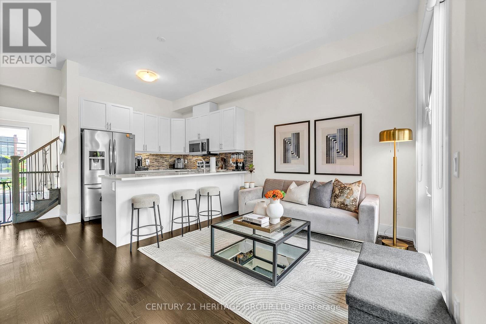 9136 BATHURST STREET - 3
