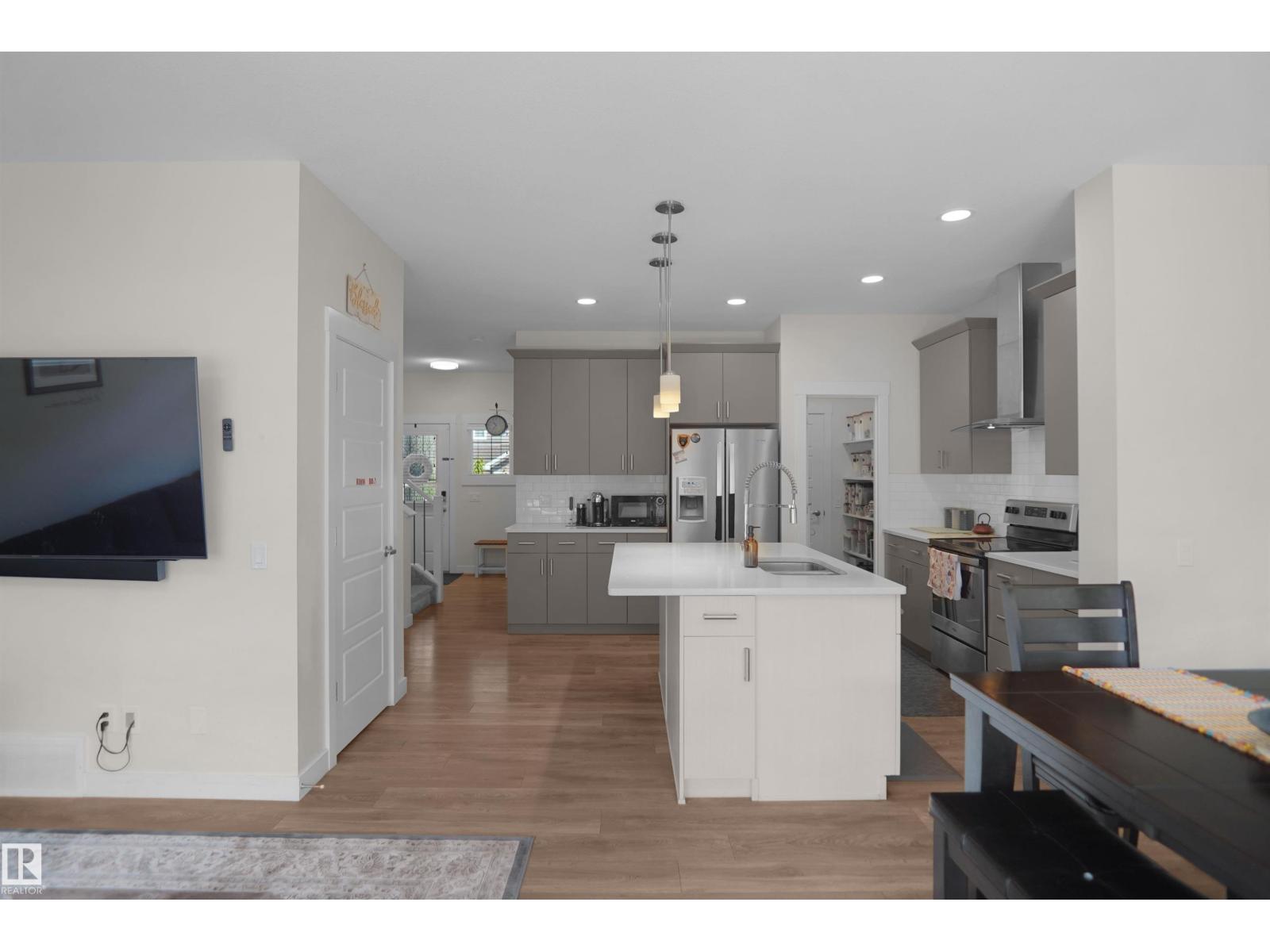 6537 167B AV NW — photo 26