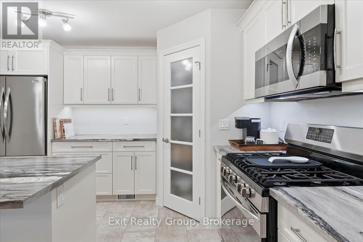 30 SANDHU CRESCENT - 9