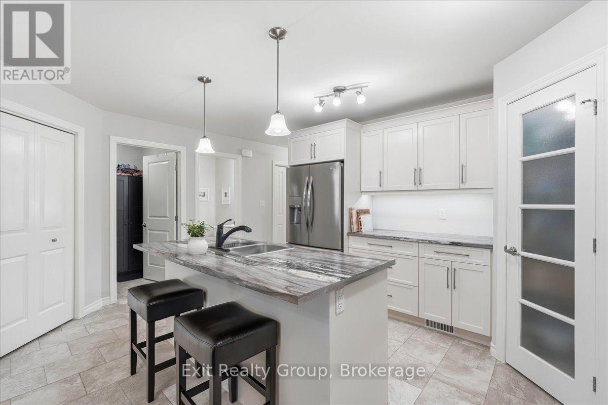 30 SANDHU CRESCENT - 7