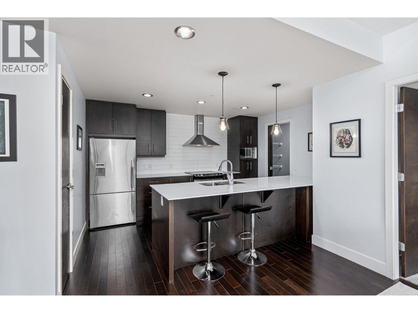 #807 2040 Springfield Road - 3