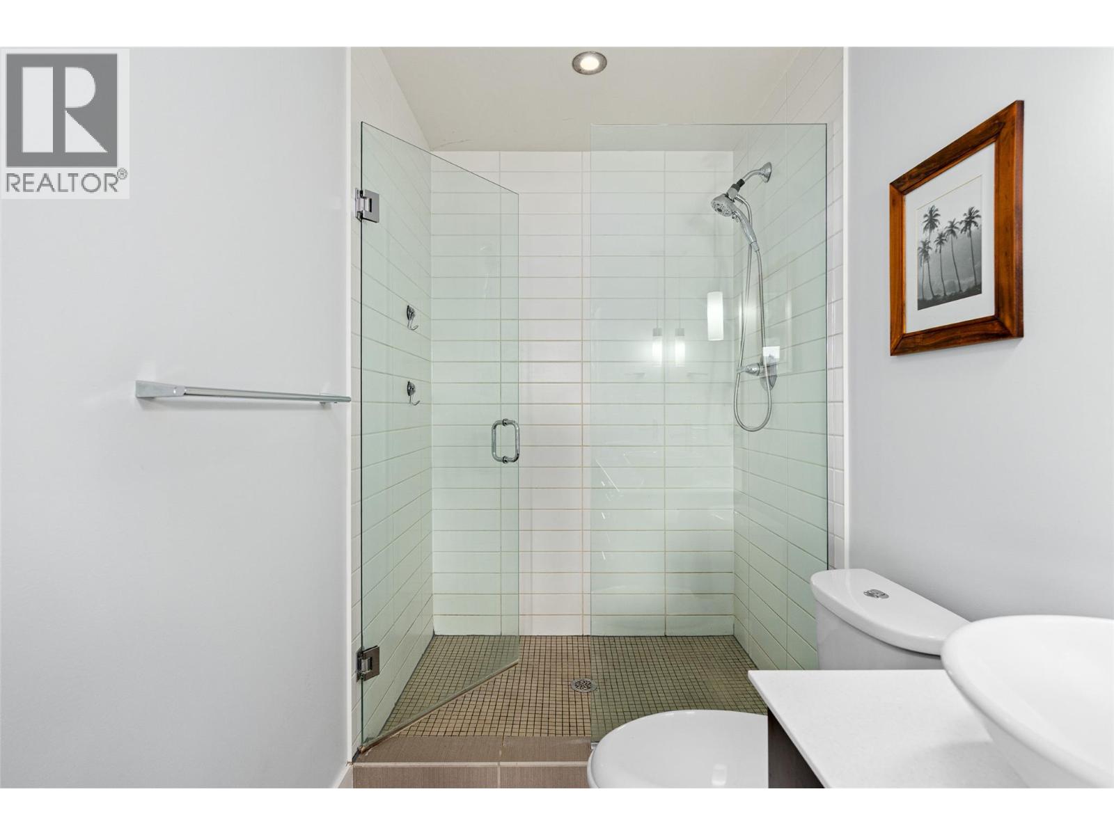 #807 2040 Springfield Road - 30