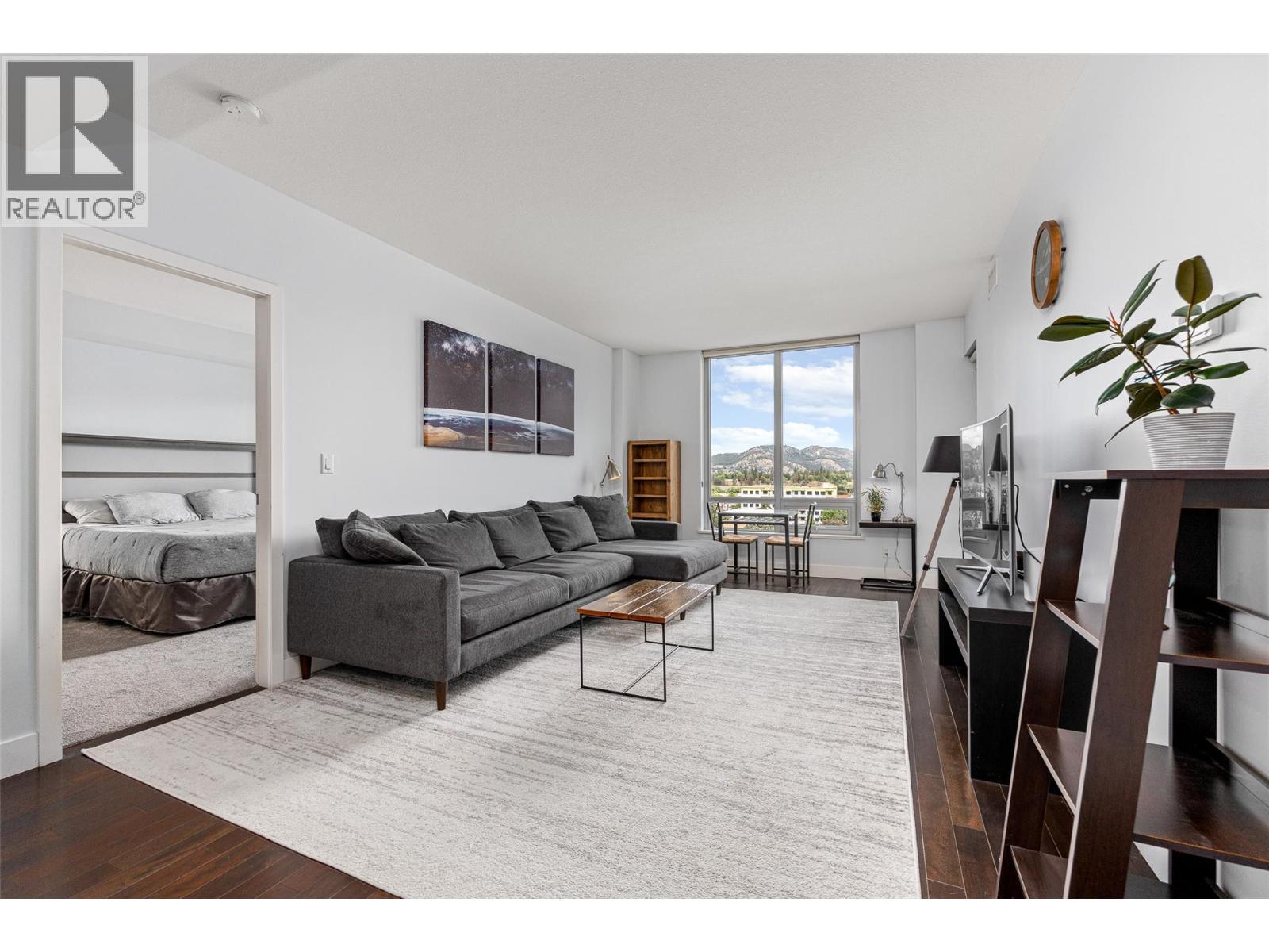 #807 2040 Springfield Road - 4