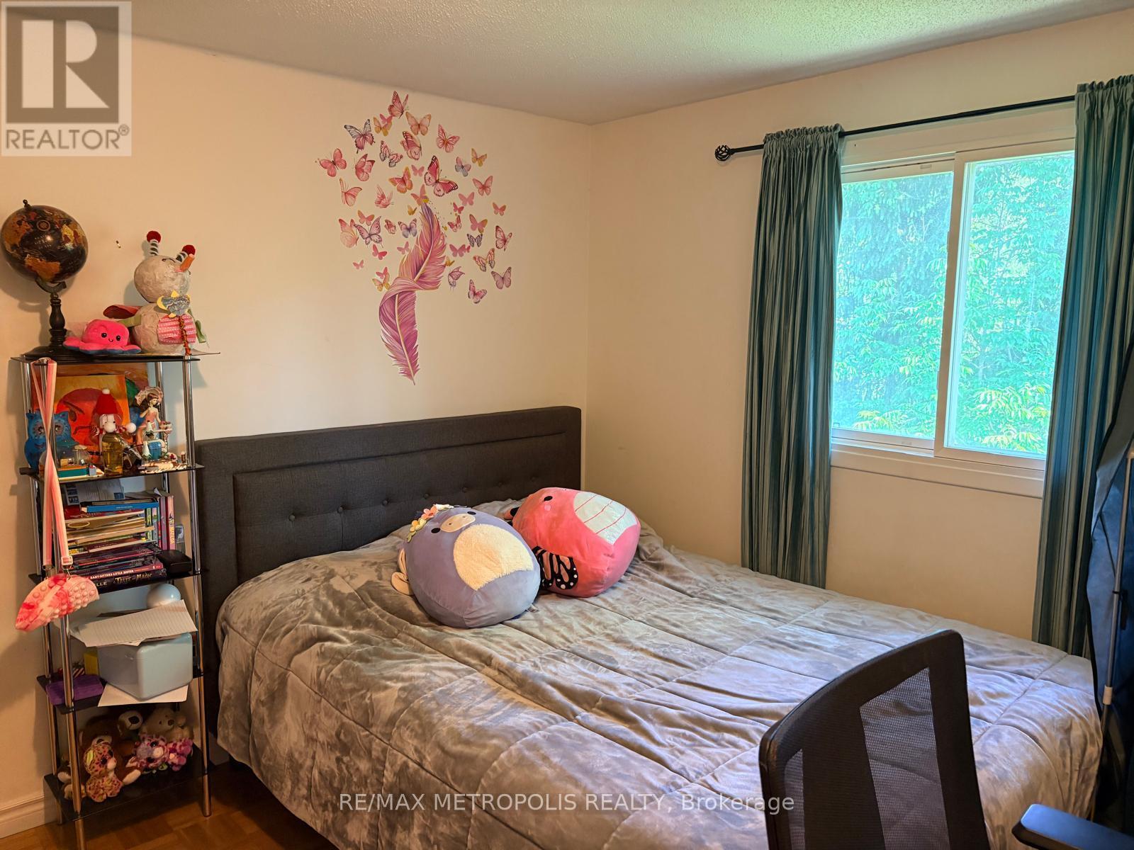 #21 30 CLARENDON CRESCENT - 10