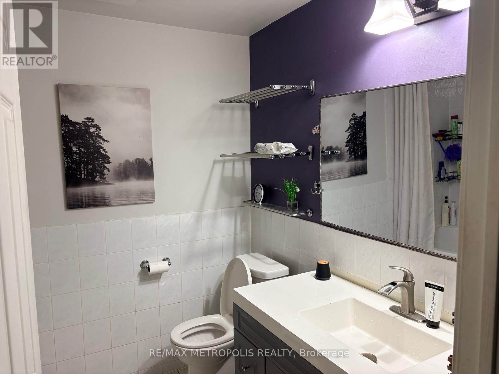 #21 30 CLARENDON CRESCENT - 6