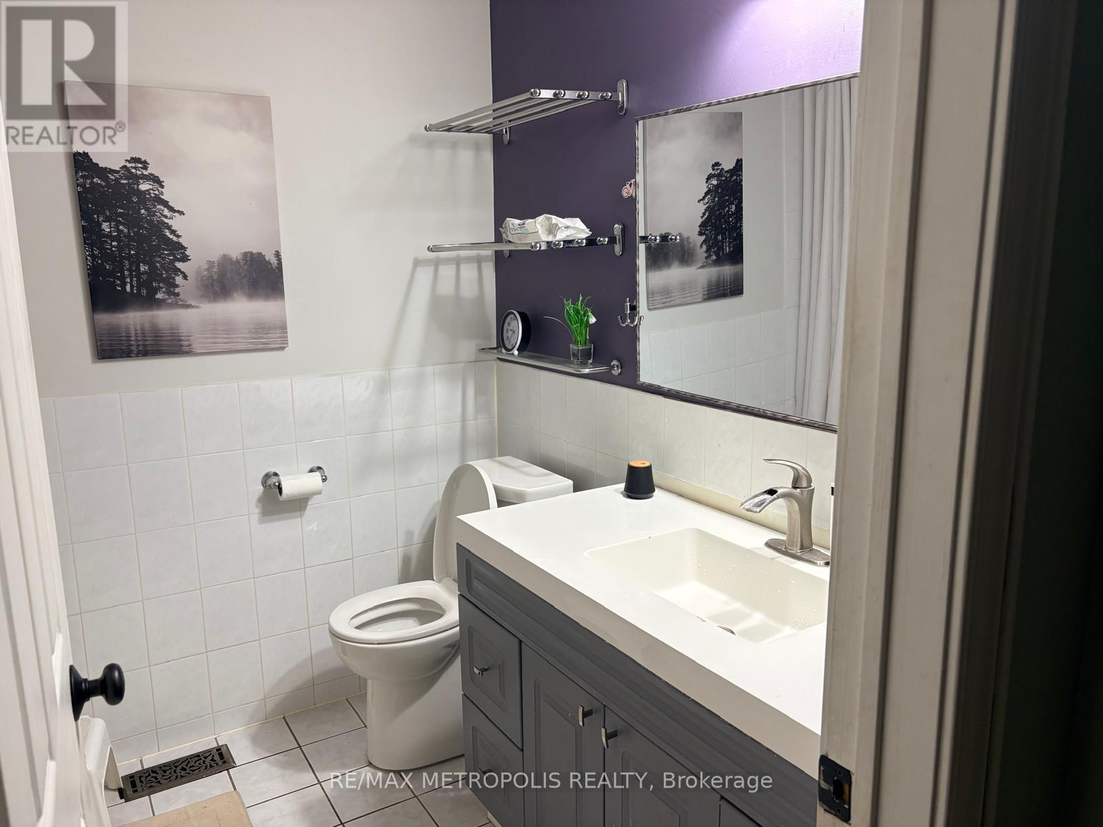 #21 30 CLARENDON CRESCENT - 9
