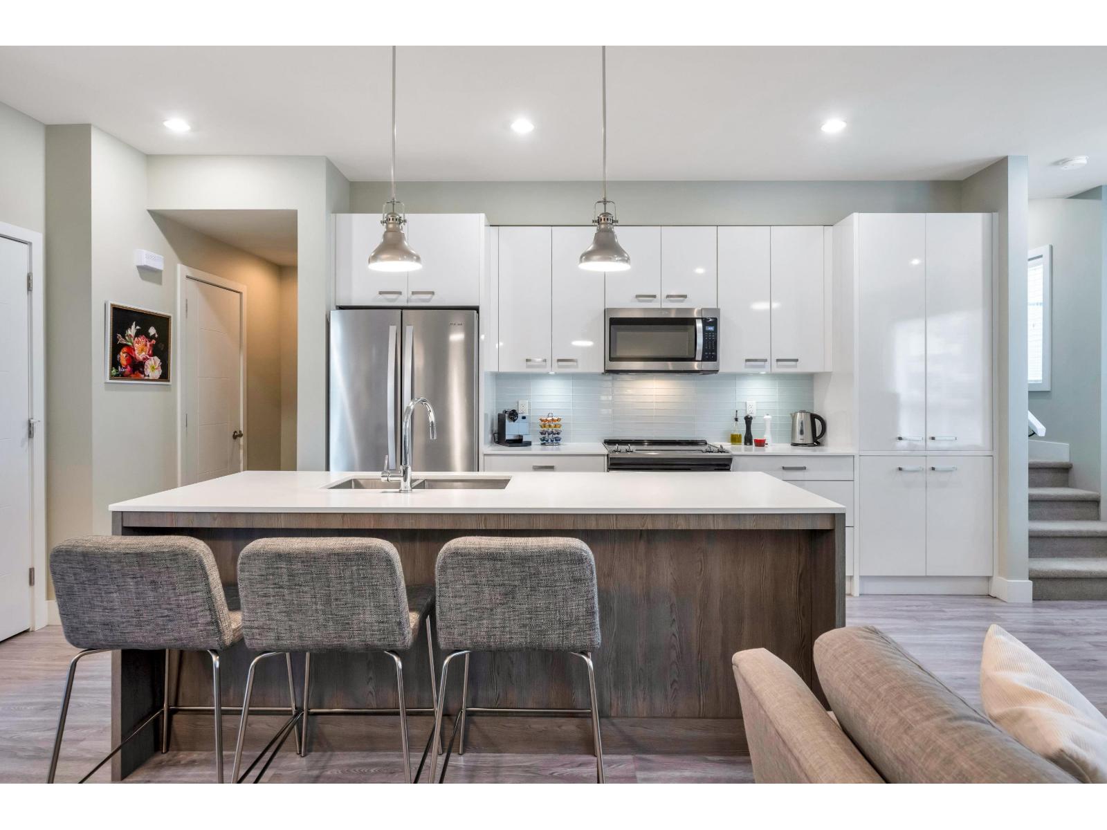 31 1938 N PARRALLEL ROAD, Abbotsford
