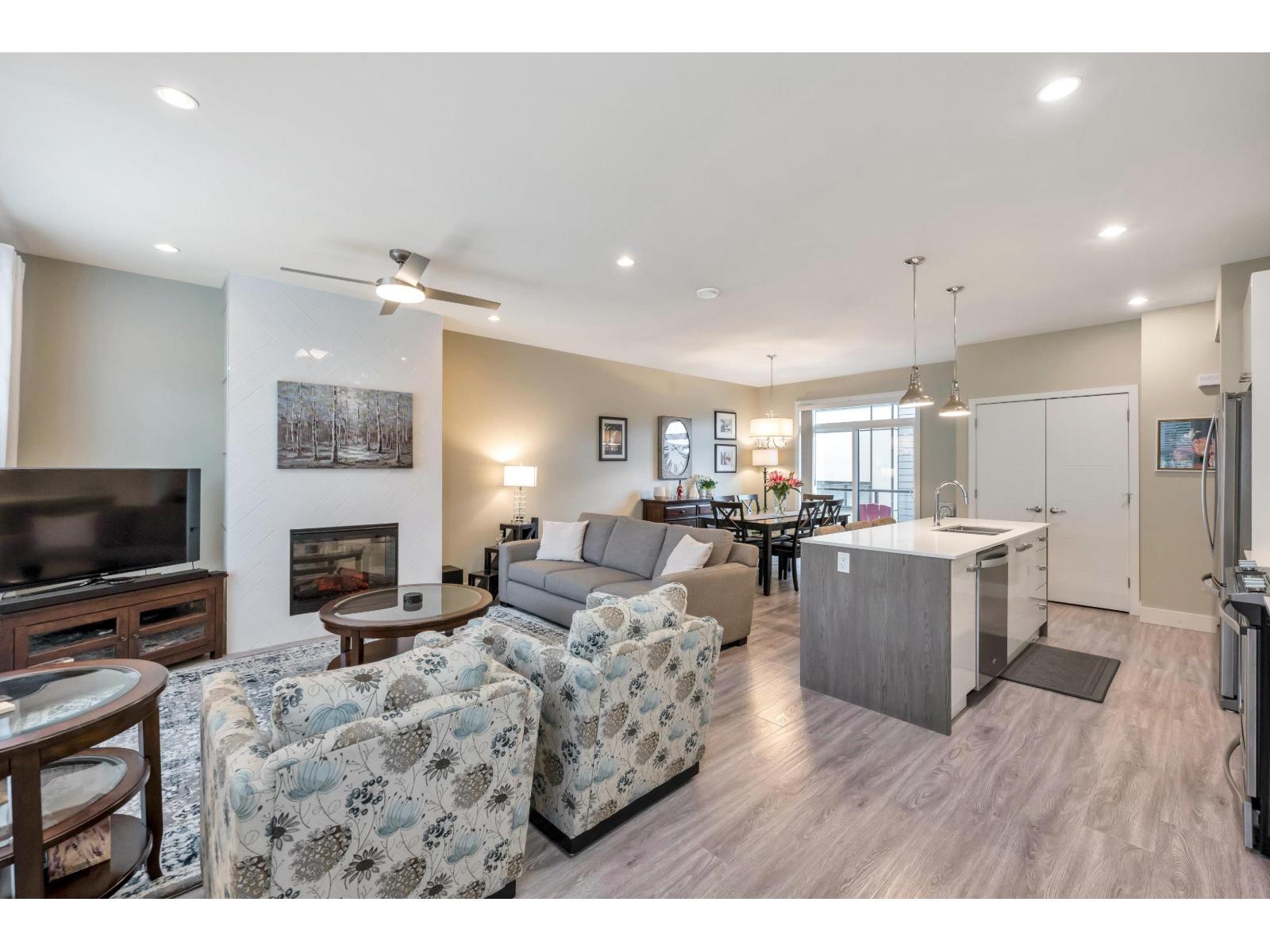 31 1938 N PARRALLEL ROAD, Abbotsford