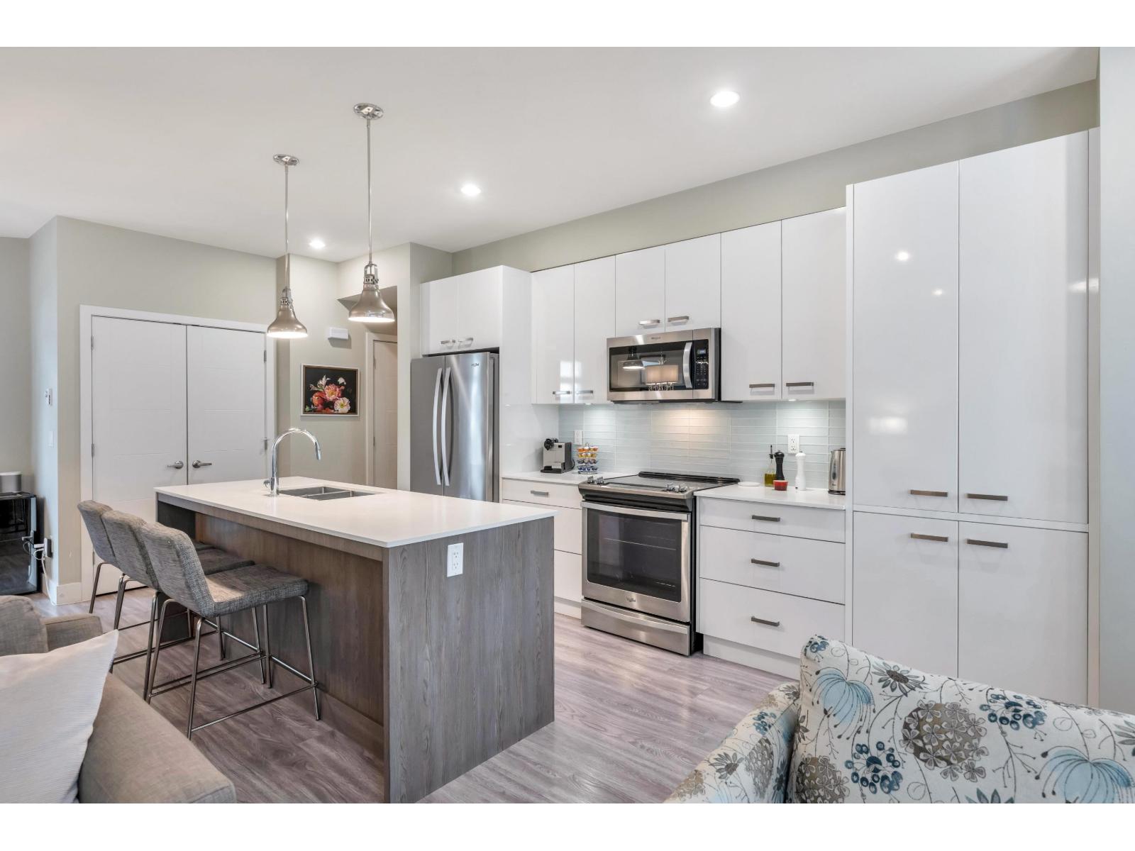 31 1938 N PARRALLEL ROAD, Abbotsford