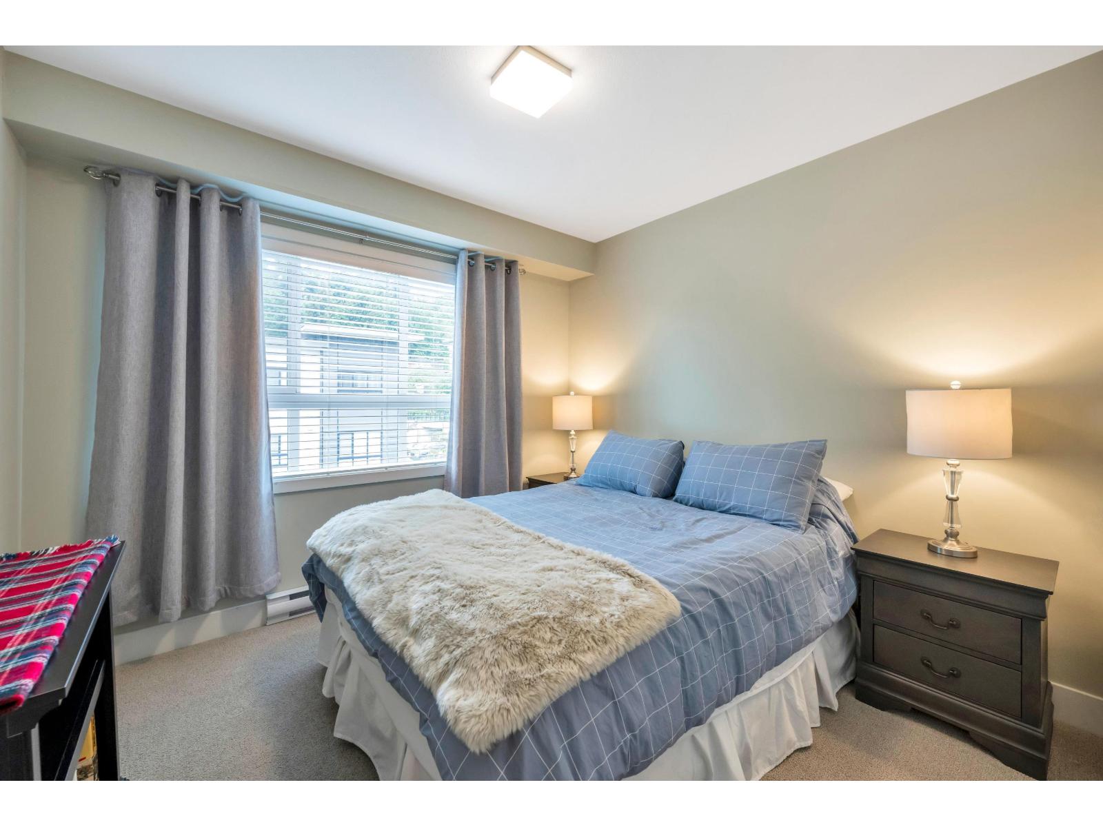 31 1938 N PARRALLEL ROAD, Abbotsford
