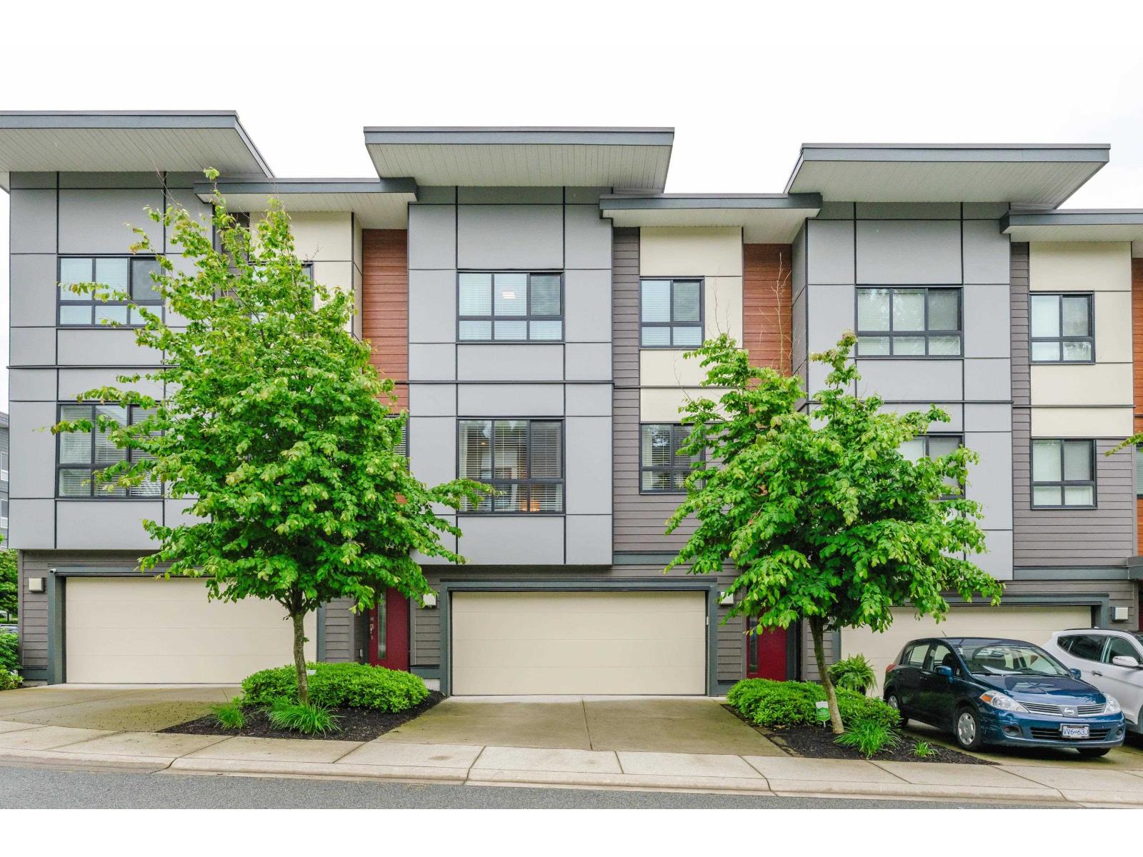 31 1938 N PARRALLEL ROAD, Abbotsford