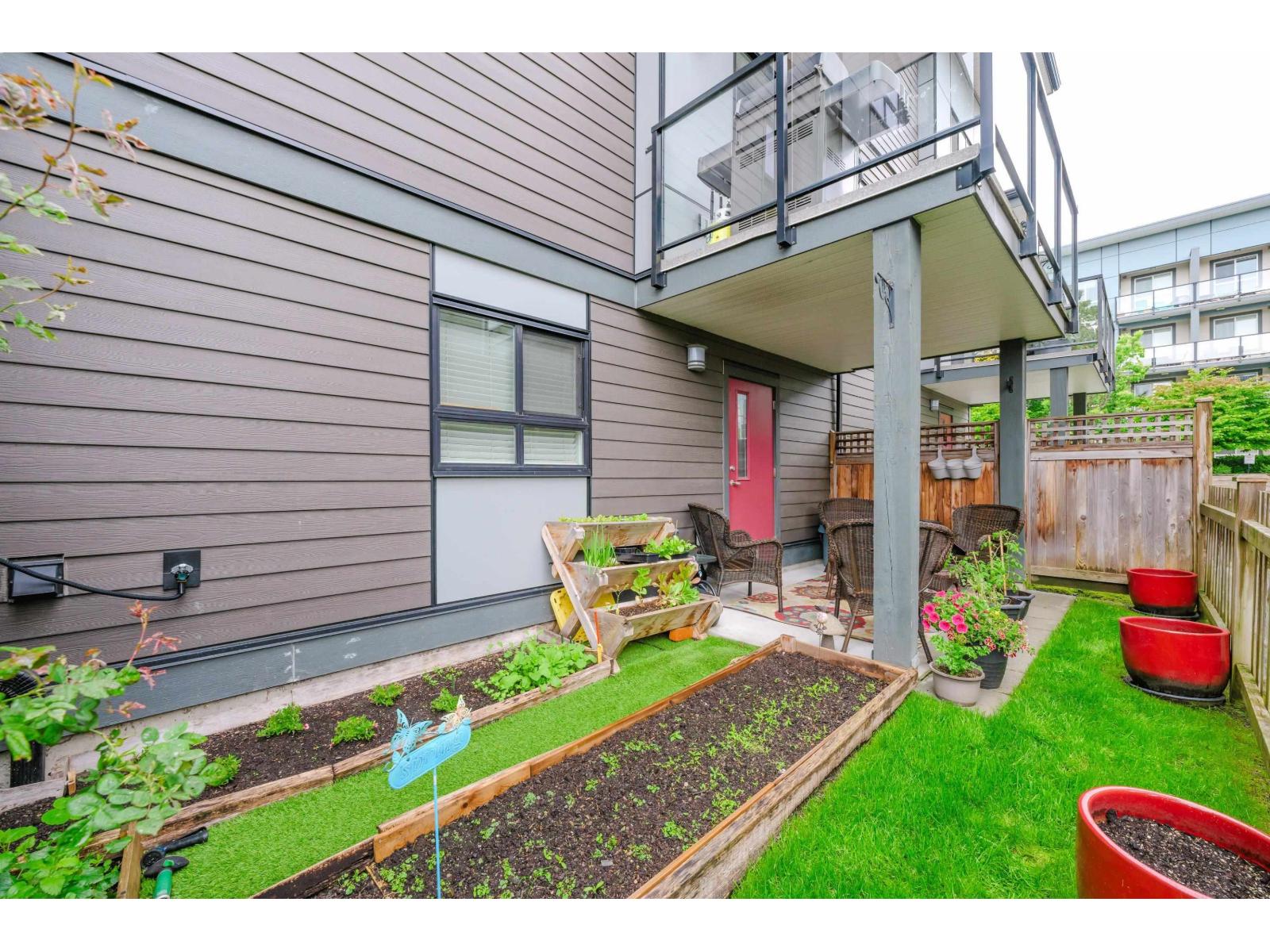 31 1938 N PARRALLEL ROAD, Abbotsford