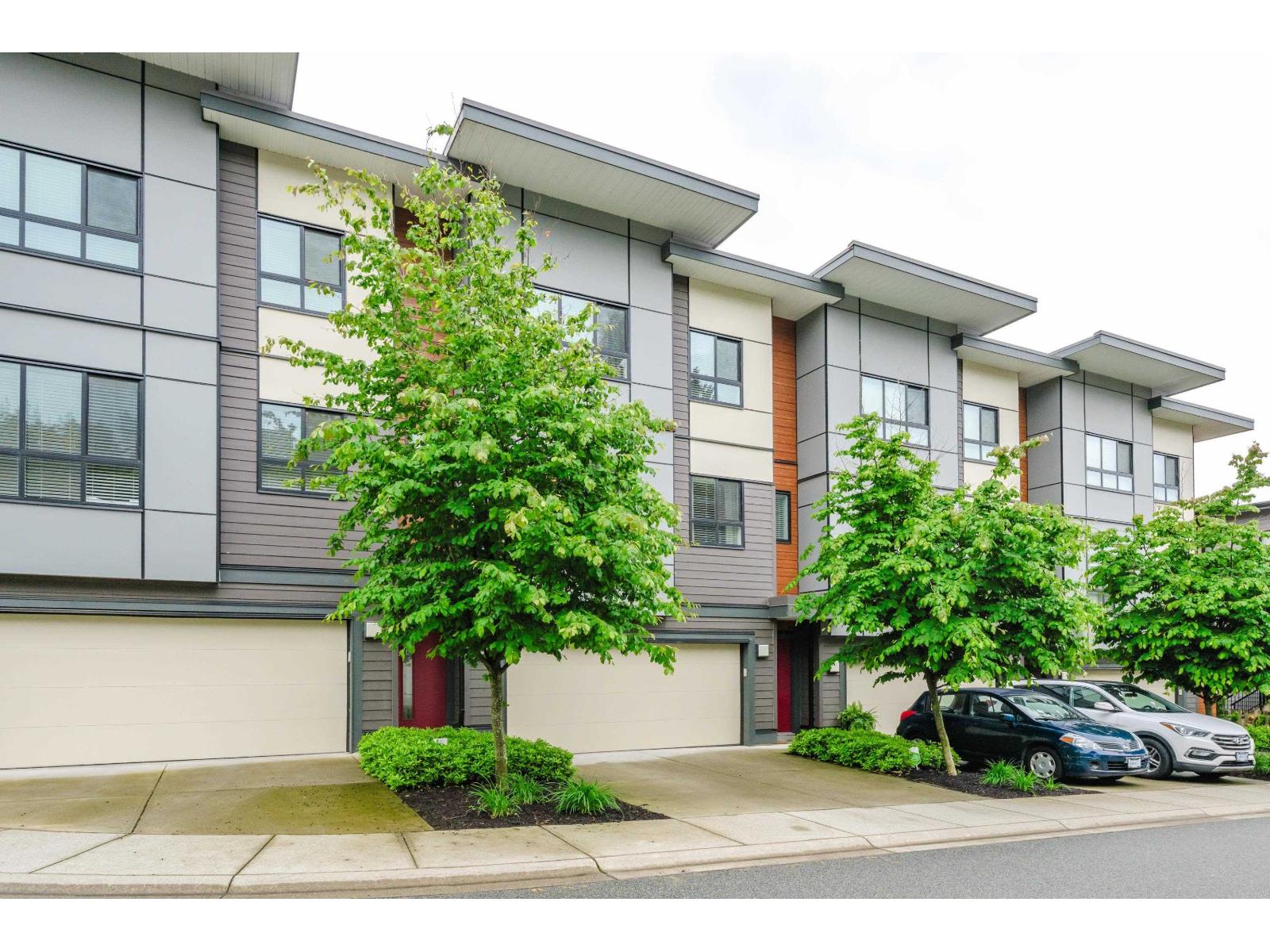 31 1938 N PARRALLEL ROAD, Abbotsford
