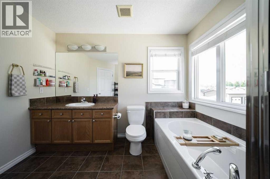 124 Woodpecker Way, Fort McMurray