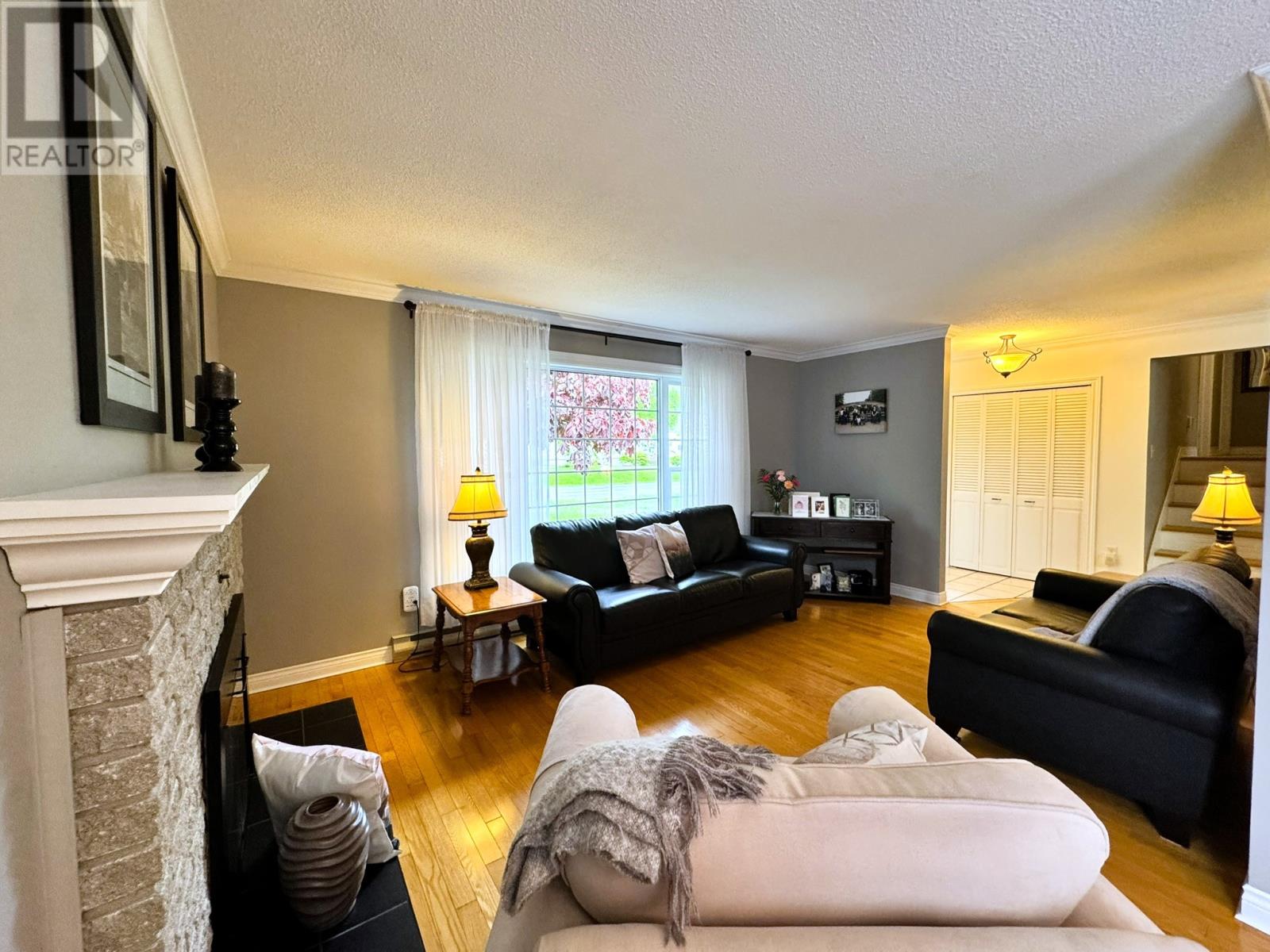 20 Elmwood Crescent - 14