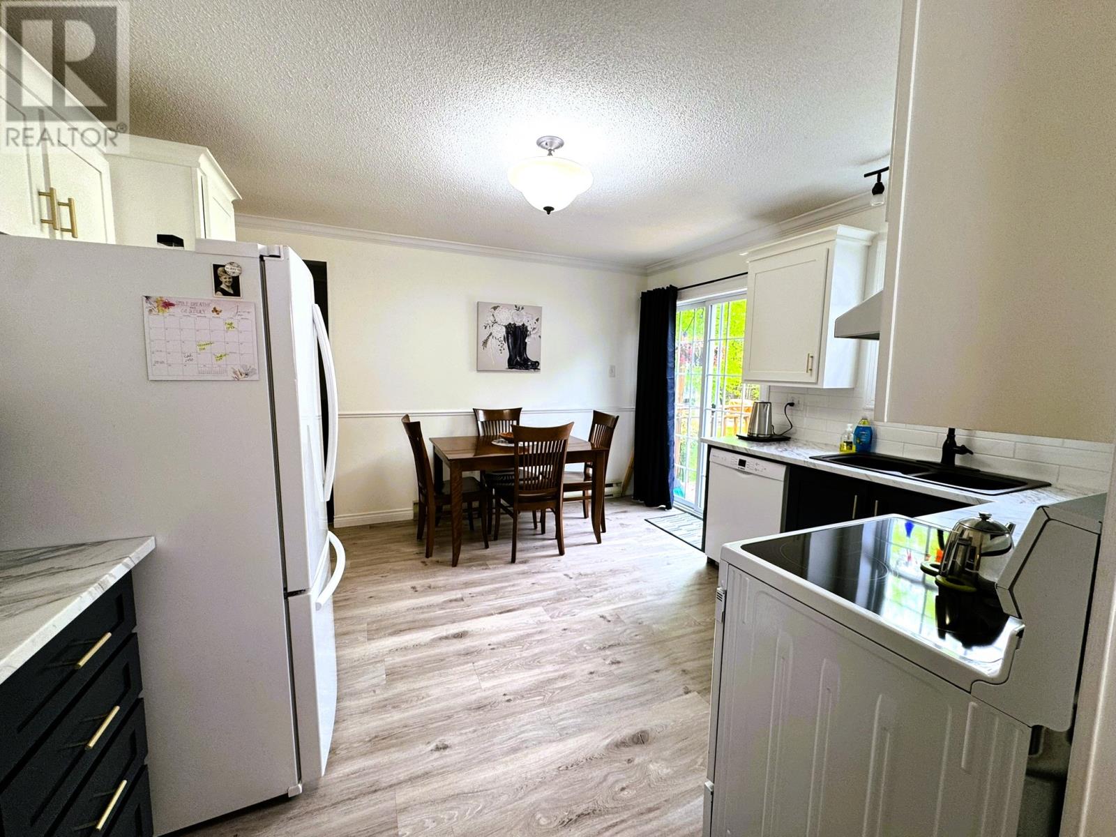20 Elmwood Crescent - 16