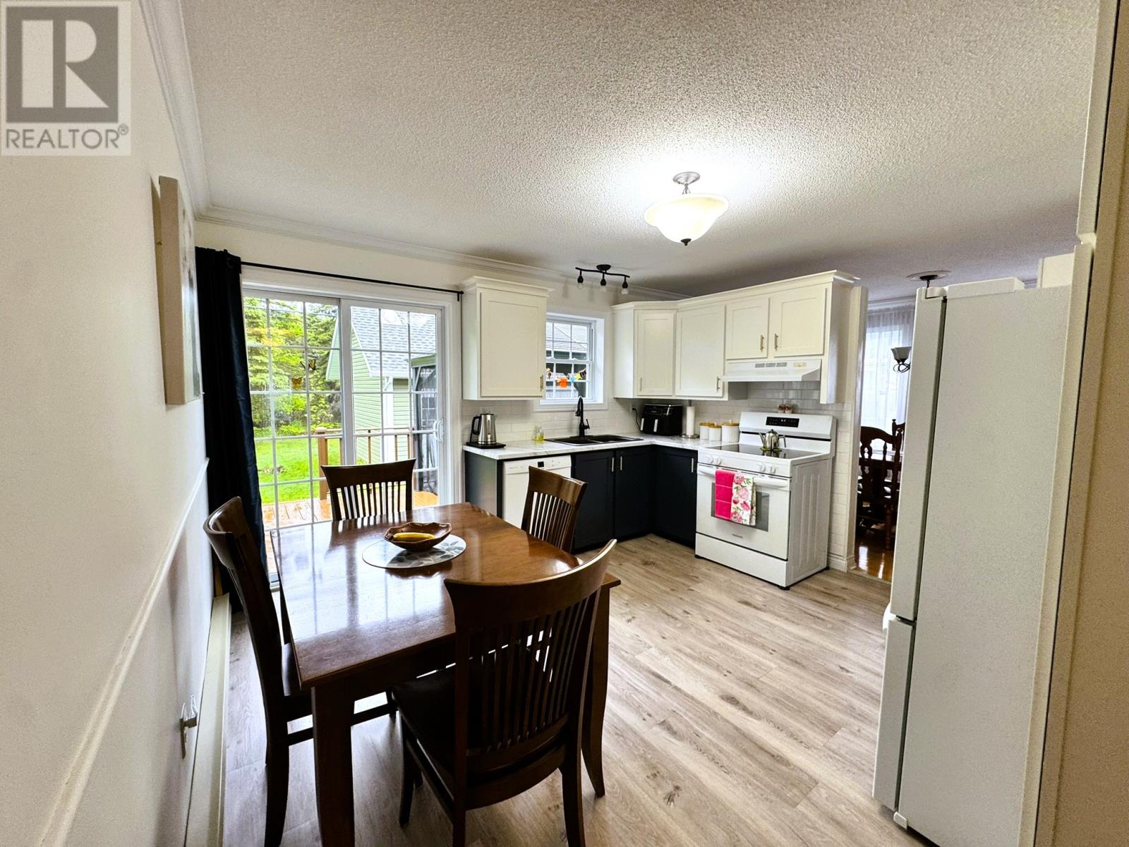 20 Elmwood Crescent - 18