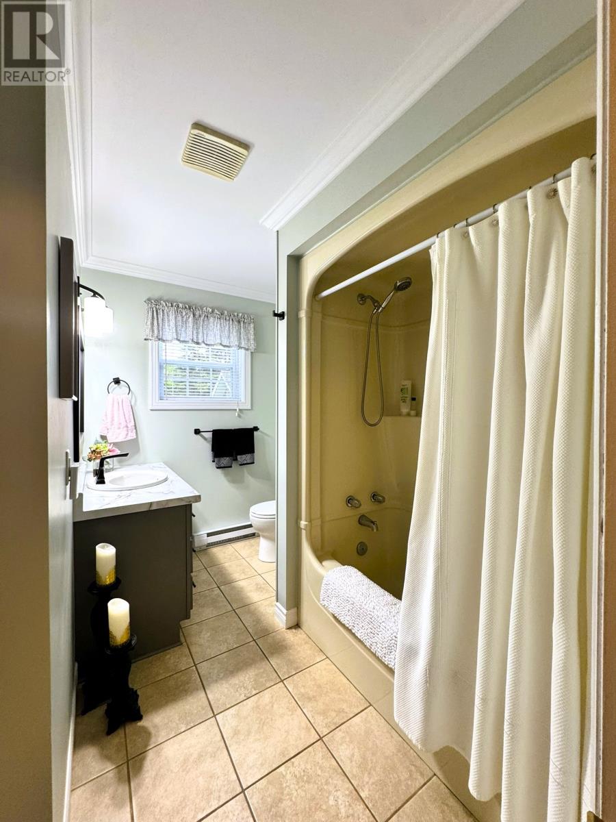20 Elmwood Crescent - 28