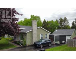 20 Elmwood Crescent thumbnail 2
