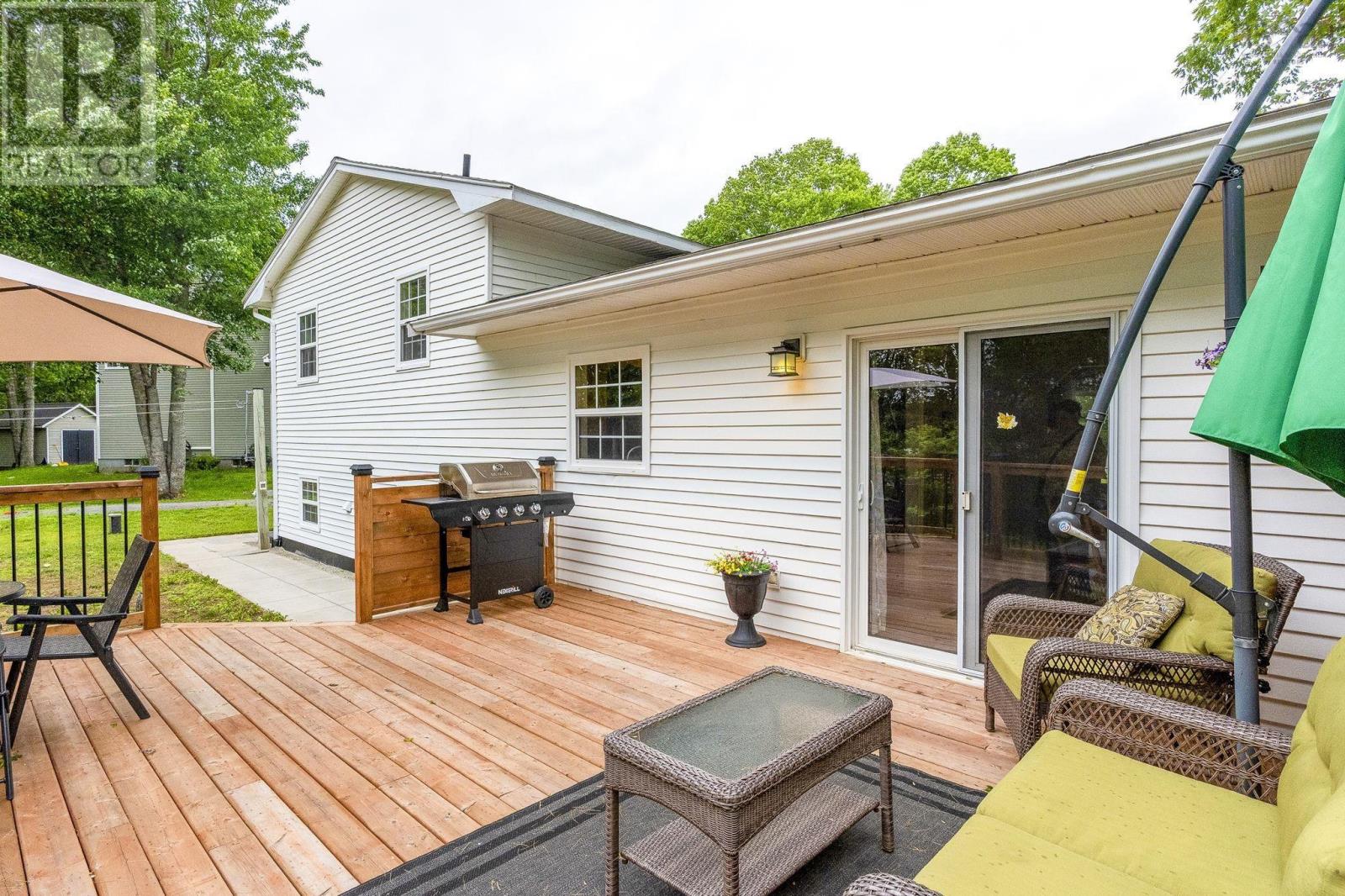 Property 33 of 49 of 2848 Ward Street