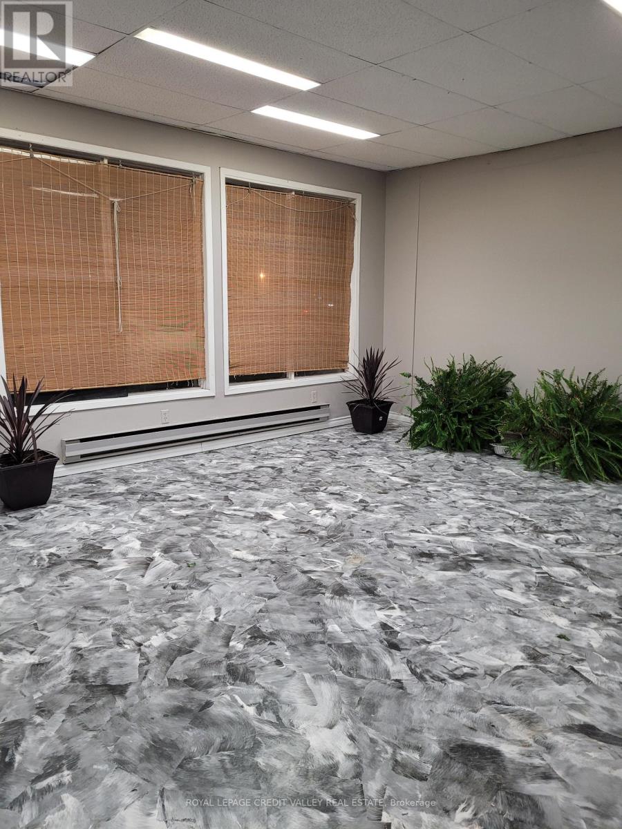 105 HASTINGS STREET N