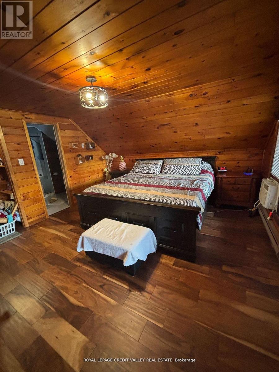 992 SOUTH BAPTISTE LAKE ROAD - 21