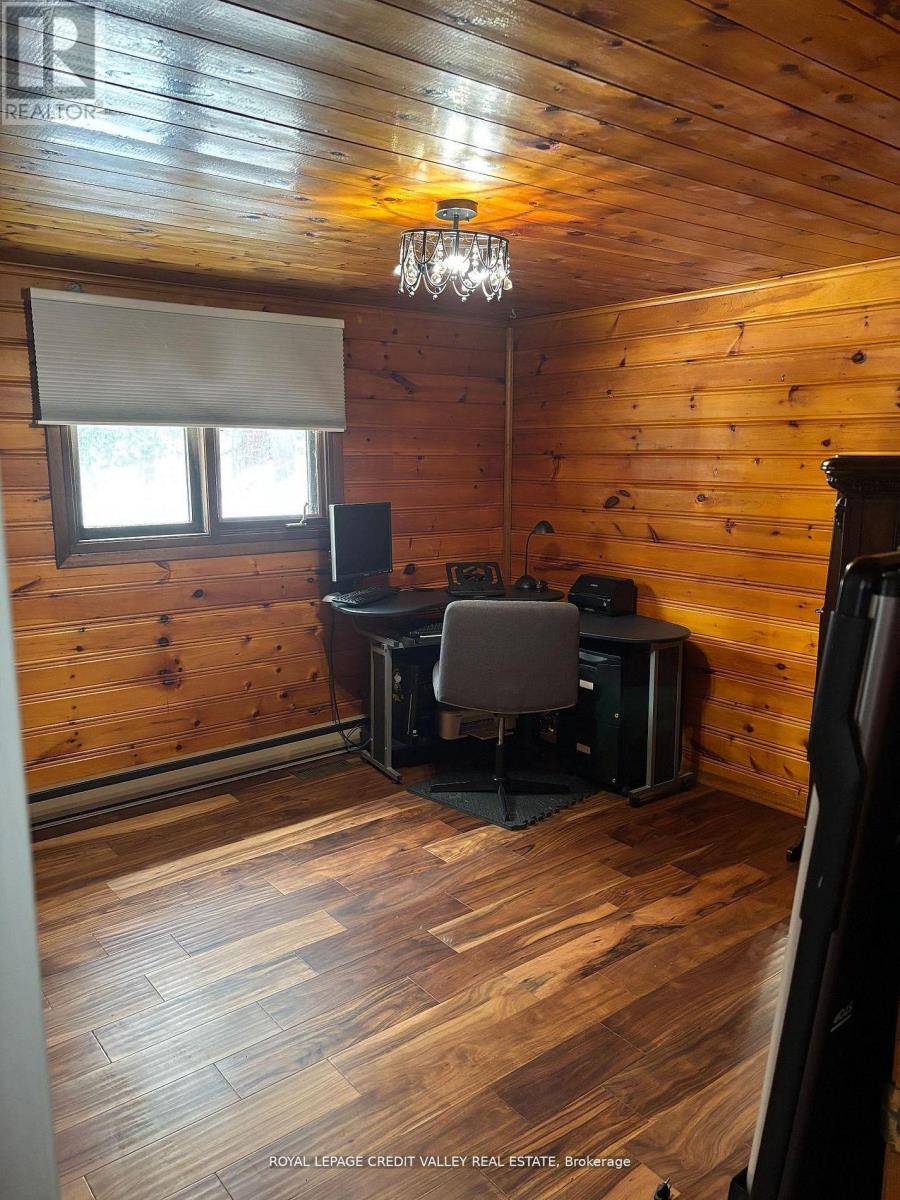992 SOUTH BAPTISTE LAKE ROAD - 27