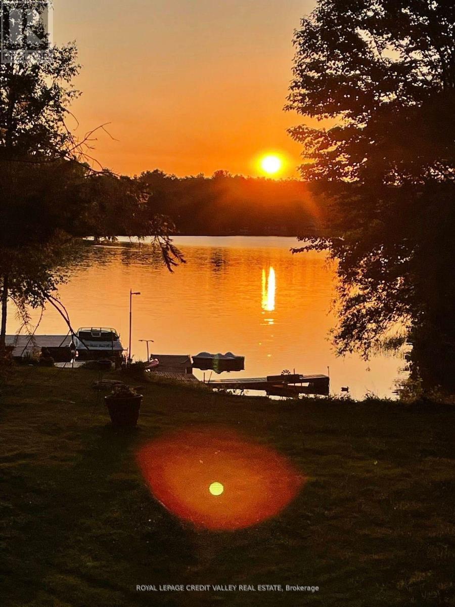 992 SOUTH BAPTISTE LAKE ROAD - 36